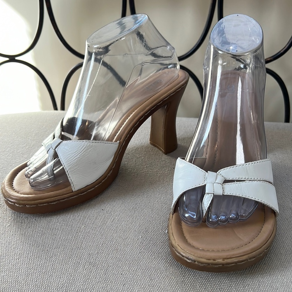Bakers white leather slide heels sandals size 8.5